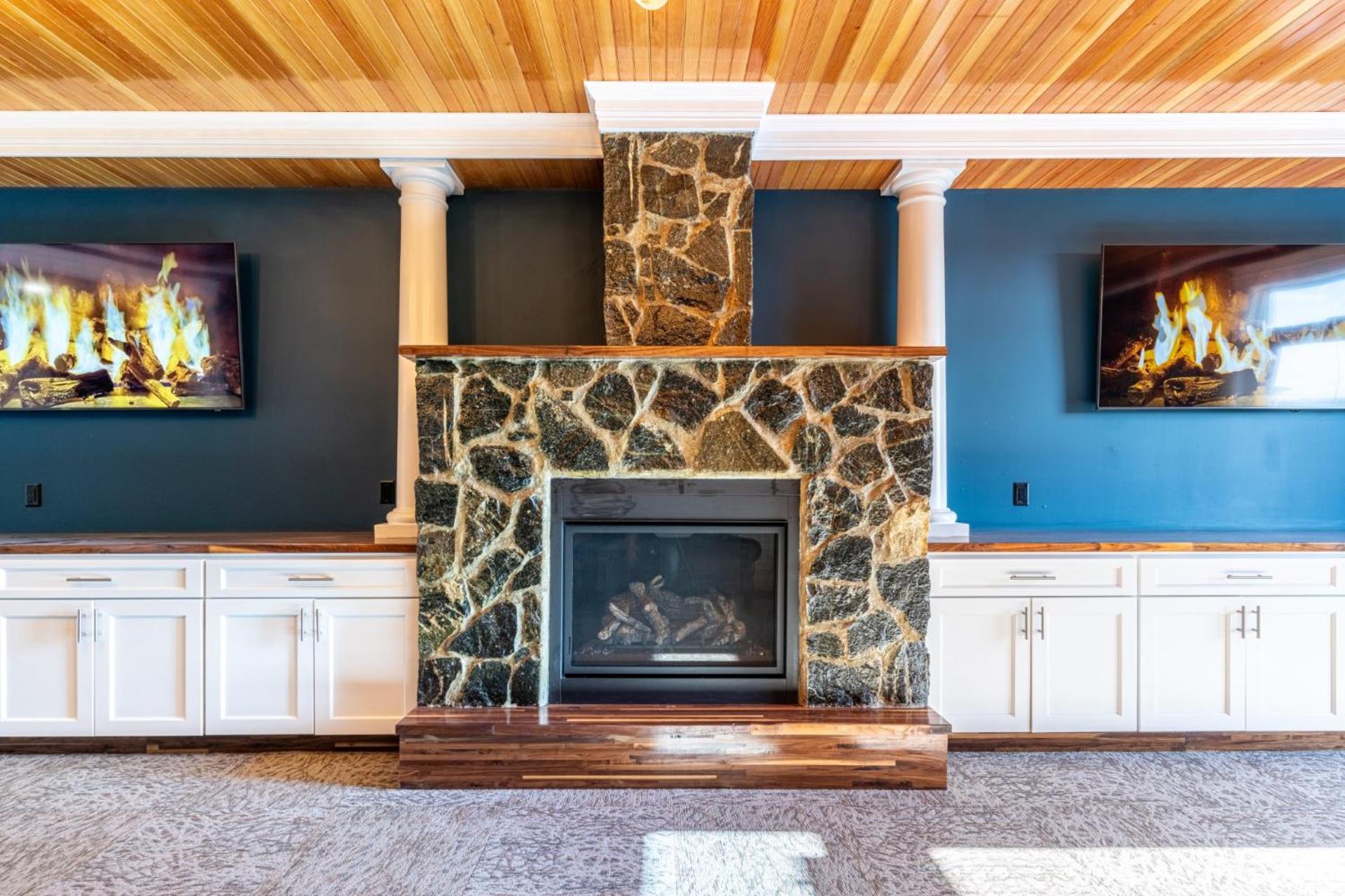 Stone Park Ellsworth-Bar Harbor Aparthotel Exterior photo