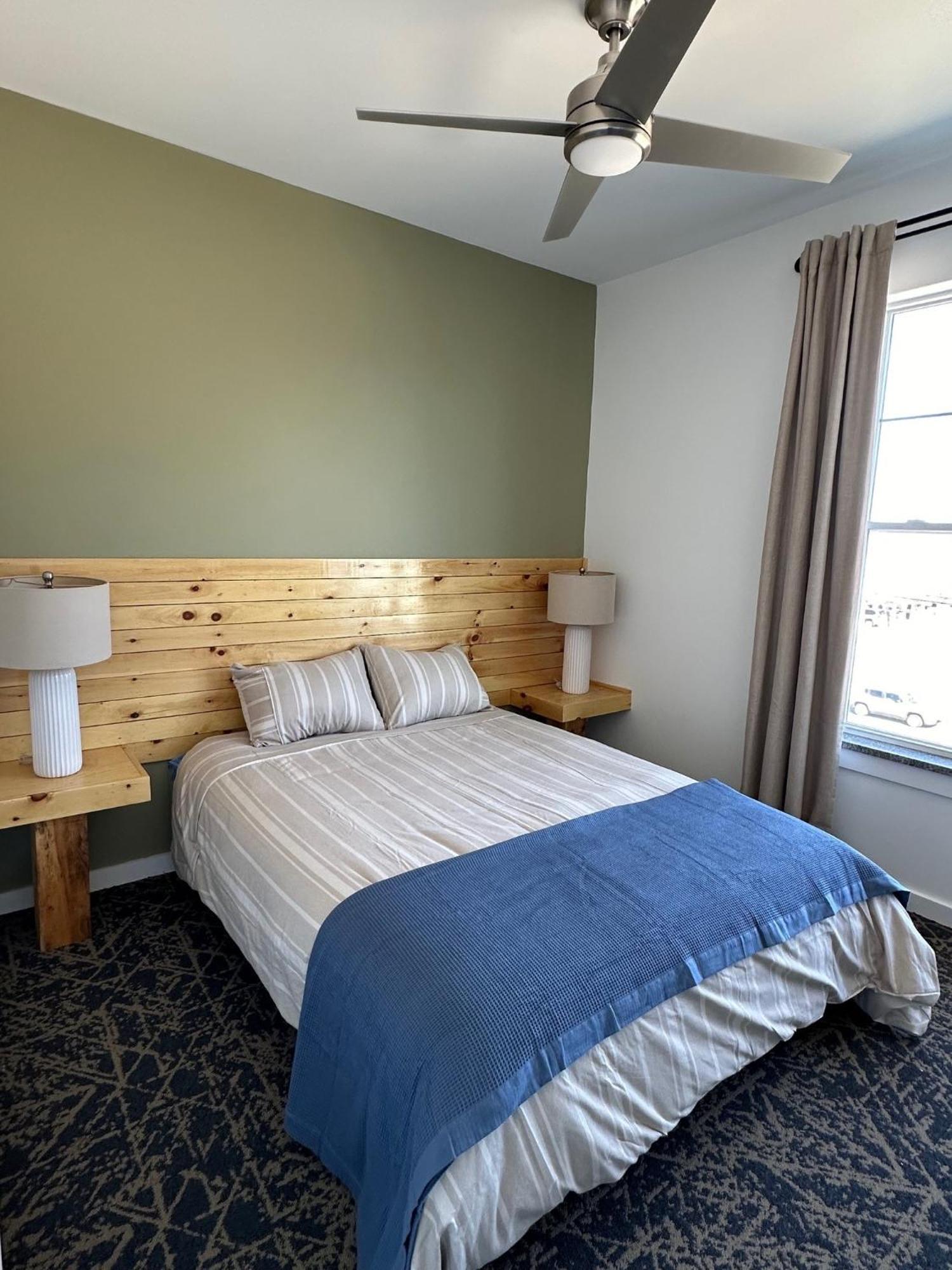 Stone Park Ellsworth-Bar Harbor Aparthotel Exterior photo